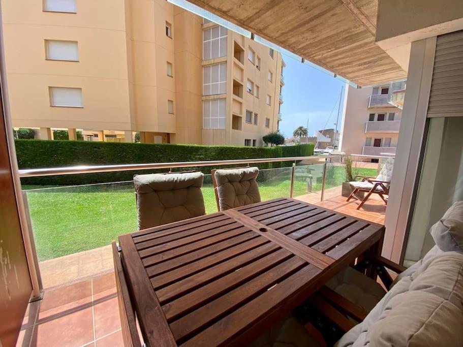 Piso De 2 Habitaciones, 3 Piscinas Y Cerca Del Mar Roses Dış mekan fotoğraf