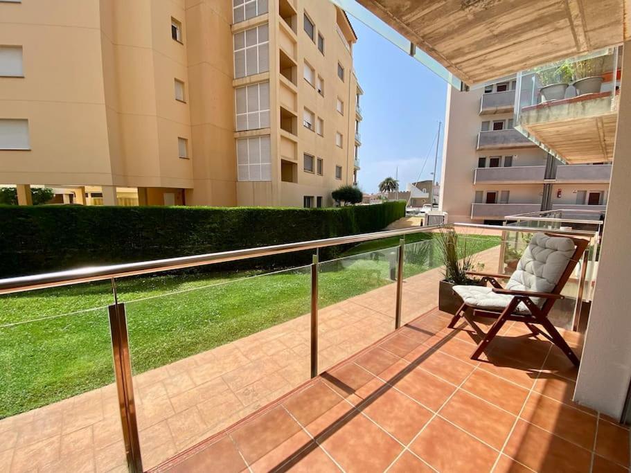 Piso De 2 Habitaciones, 3 Piscinas Y Cerca Del Mar Roses Dış mekan fotoğraf